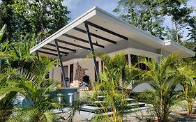 Villa Akala